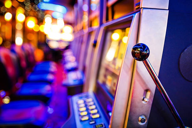 coloktoto slot game selection and live dealer interface